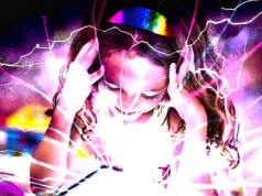 Francja zakaże korzystania z mediów społecznościowych przez dzieci i młodzież