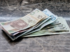 15 tysięcy zł bez etatu i sztywnych godzin. Nowa praca z urzędu i wymarzone warunki