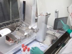 Robot wyręcza farmaceutów. Precyzyjne i bezpieczne przygotowanie leków w gdańskim szpitalu