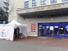 Niegospodarność przy budowie mieszkań komunalnych? Praski ratusz odpiera zarzuty