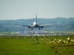 Wielki zwrot ws. aut spalinowych. Linie lotnicze następne?