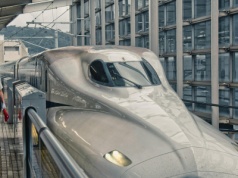 Japonia buduje najszybszy pociąg świata. Ponad 600 km/h na torach