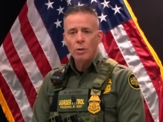 Śmierć Alexa Prettiego. Funkcjonariusze Border Patrol mówią o obronie własnej