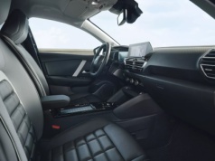 Nowy faworyt tanich sedanów jest tańszy o 20 561 zł, spala 4,7 l i przyspiesza do setki w 8,1 s