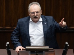 Jakubiak został wyrzucony z koła poselskiego! Co się stało?