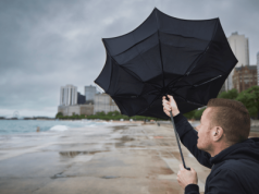 Cyklony nadciągają nad Europe. Możliwe nawet przerwy w dostawie od prądu, mieszkańcy muszą się przygotować