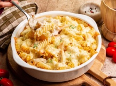 Obiad z jednej patelni. Indyk w kremowym sosie w 15 minut!