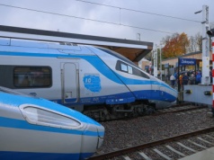 Koniec Pendolino w PKP? Nowe szybkie pociągi chce zbudować polska firma. Akcje już poszły w górę