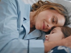 Ten wieczorny rytuał Finów zmienia podejście do lęku. Rodzice też na nim zyskują