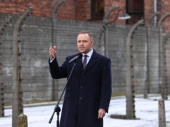 Prezydent w Auschwitz mówi o winie Niemiec. Stawia twarde warunki i mówi o reparacja…