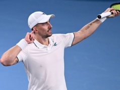 Ostatnia nadzieja Biało-Czerwonych. Polak w półfinale Australian Open!