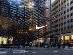 Zwolnią 700 osób. Masowe redukcje w gigancie przez automatyzacje