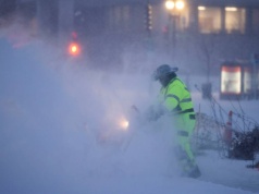 Śnieżny żywioł gnębi Amerykanów. Dziesiątki ofiar, setki tysięcy osób bez prądu