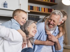 Seniorzy pod dobrą opieką. Bezpłatne badania i porady w Klubie Politechnik!