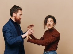 Uważaj na mężczyzn spod tych znaków zodiaku. Kłamią na każdym kroku