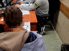 Oszust zatrzymany na gorącym uczynku w Katowicach. 22-latek był „wybierakiem”