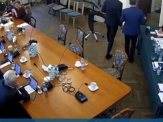 Radni Beaty Smolec obrazili się i wyszli z obrad. Awantura na korytarzu urzędu. Andrychów