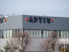 Indie wygrały z Polską. Firma przenosi pracę i zwalnia grupowo