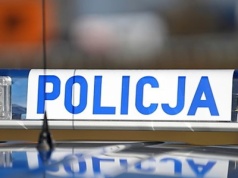 Znaleziono dwa ciała. Mężczyzna zabarykadował się w budynku. Na miejscu kontrterroryści