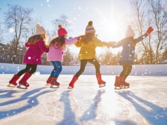 Z sanek na parkiet, z łyżew na warsztaty. Ferie w Łódzkiem bez nudy