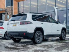 Tak wygląda nowy Jeep Cherokee na żywo. I ma hybrydę, której brakuje Stellantis w Europie