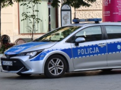 Mieszkaniec Krakowa wrzucił do mieszkania petardę. Chciał podpalić lokal