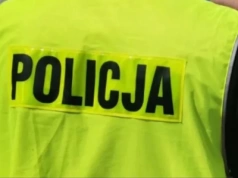 Rzucał niedopałki papierosów na samochód. Przez trzy miesiące, niemal codzienne