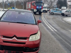 8-letnie dziecko trafiło do szpitala po silnym zderzeniu Citroena z Fiatem