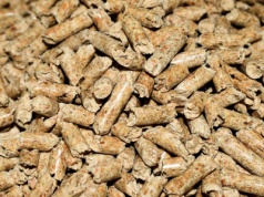 Pellet drożeje! Ceny biją rekordy, a rząd ostrzega przed niedoborami