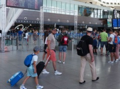 Rekord lotniska w Gdańsku - 7,4 miliona pasażerów, 62,5 miliona złotych zysku