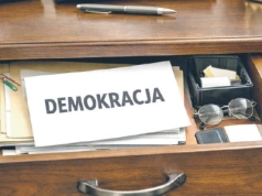 Przewodniczący sokołowskiej rady ukrywa dokumenty przed radnymi (!) i mieszkańcami. Demokracja w szufladzie