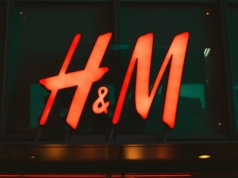 H&M wraca do gry o młodych projektantów. Stawką: 150 tys. euro i własna kolekcja w sklepach