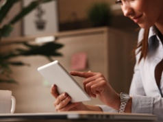 Tablet czy zeszyt – Co jest lepsze do nauki?