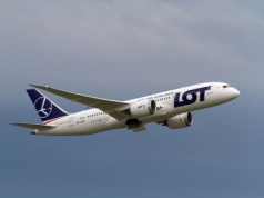 Uziemiony Dreamliner LOT-u w Miami – trwa skomplikowana naprawa kadłuba