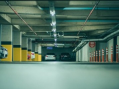 Dostałeś wezwanie do zapłaty na parkingu? Ta decyzja UOKiK zmienia wszystko