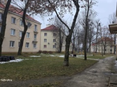 SZOK! Bili, kopali, używali maczety i noża – brutalne pobicie w Dźbowie. Prokuratura ujawnia szczegóły śledztwa