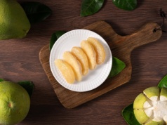 Sezon na pomelo. Owoc szczęścia odmładza, wspomaga odporność i odchudzanie