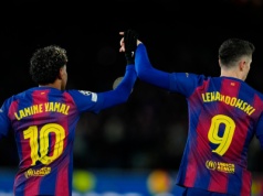 Liga Mistrzów. Barcelona uniknęła wpadki i nie musi grać w barażach, 107. gol Lewandowskiego