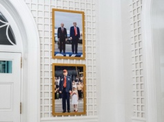 Zdziwienie i oburzenie po wywieszeniu w Białym Domu zdjęcia Trumpa z Putinem