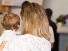 Czy ksiądz może być chrzestnym? Kościół ma jasne stanowisko w tej sprawie