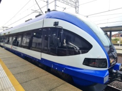 Pociąg IC relacji Gdynia - Bielsko-Biała śmiertelnie potrącił mężczyznę. Wstrzymany ruch kolejowy