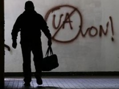 Wojna za granicą, napięcia w kraju. Polacy coraz bardziej podzieleni w sprawie Ukrainy