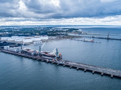 Port Gdańsk z kolejnym wzrostem przeładunków. Paliwa płynne dominują, kontenery z rekordem