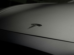 Tesla gwałtownie traci na wartości. Raport finansowy marki nie napawa optymizmem