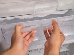 Rozcieńcz 1:3 i przetrzyj zamrażalnik. Lód długo nie wróci