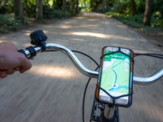 Gemini w Mapach Google nie tylko dla kierowców. Piesi i rowerzyści zyskują AI