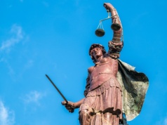 „Polak na Donbasie” usłyszał zarzuty. Wydano list gończy