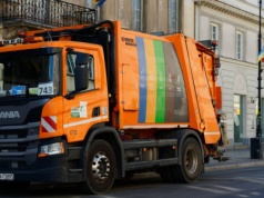 Śmieci w Warszawie będą miały nowych operatorów w 5 dzielnicach. Wielkie przetasowanie na rynku