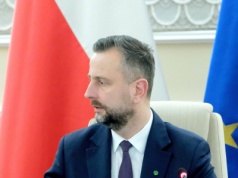 Szef MON nie wytrzymał. 