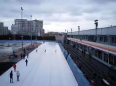 „To tylko kilka decybeli”. Miasto bagatelizuje problem hałasu na Stegnach, ale obwinia poprzedni rząd